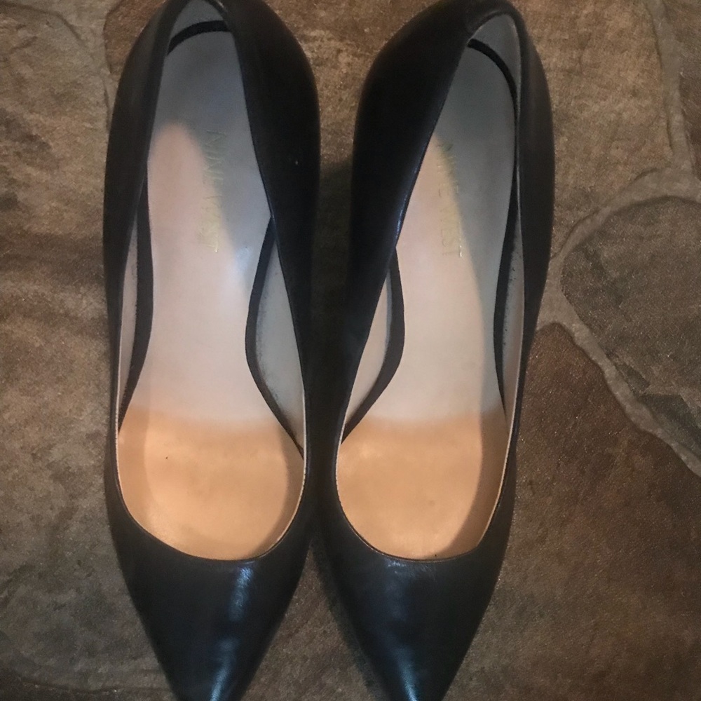 Nine West 9.5 navy heals